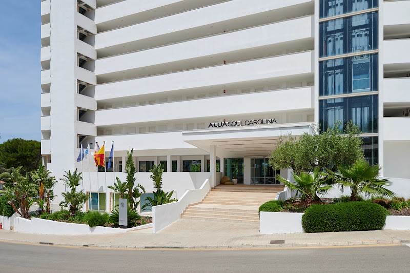 Alua Carolina