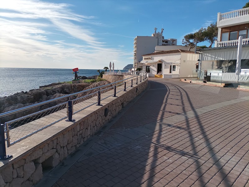 Amoros Hotel