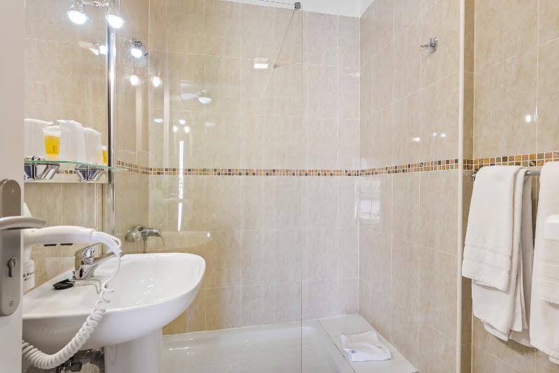 Andrea's Hotel photo 4