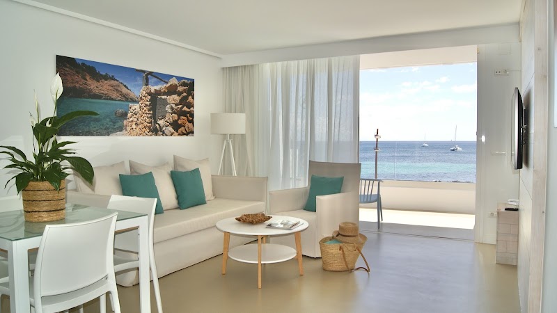 Apartamentos A Llobet photo 10