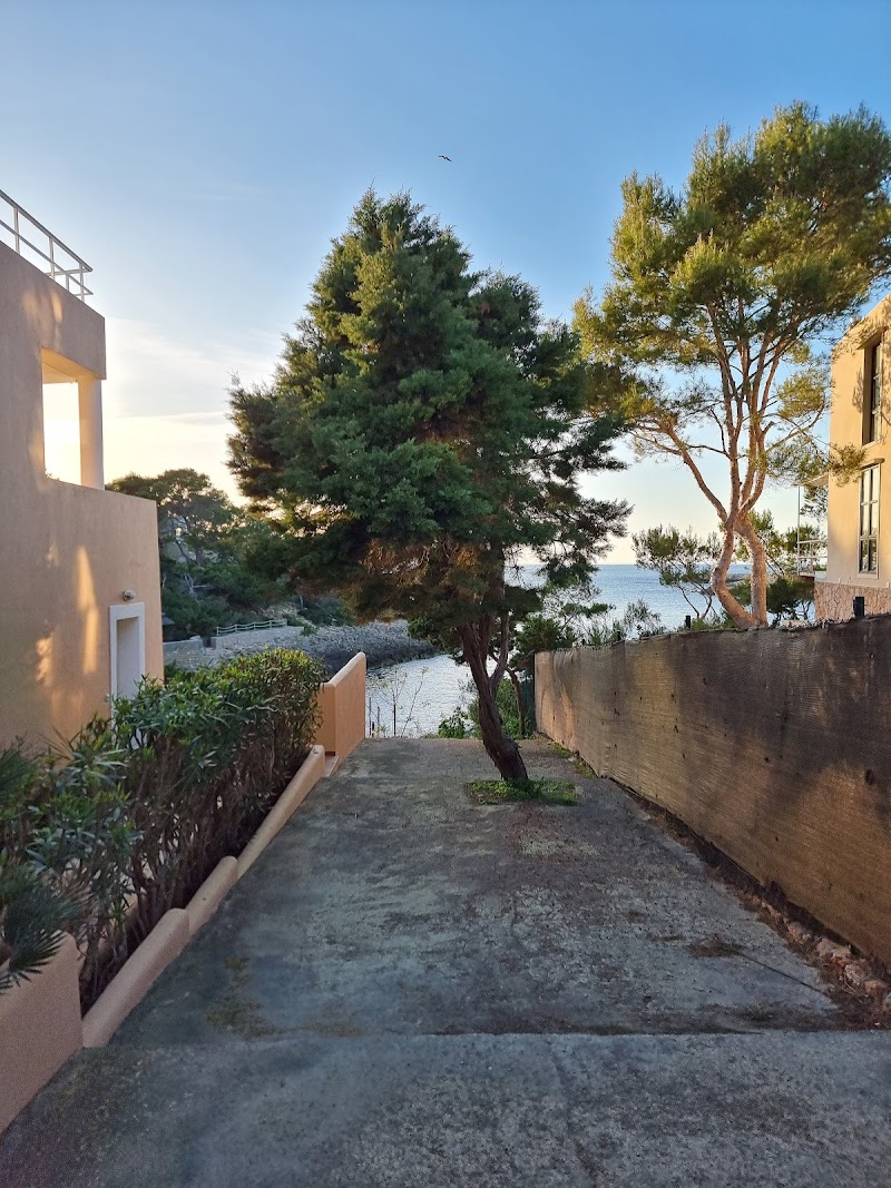 Apartments del Rey photo 1