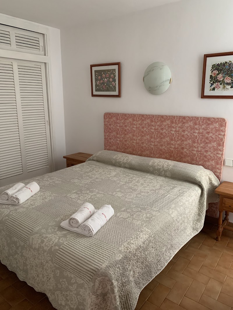 Apartments del Rey photo 2