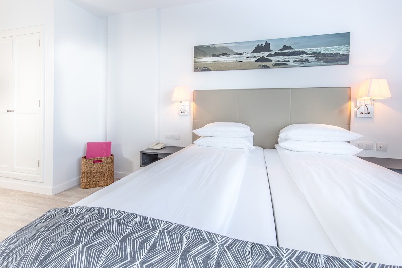 Atlantic Holiday Hotel photo 2