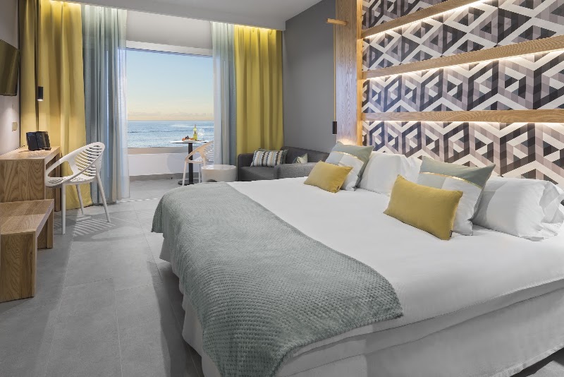 Atlantic Mirage Suites & Spa photo 2