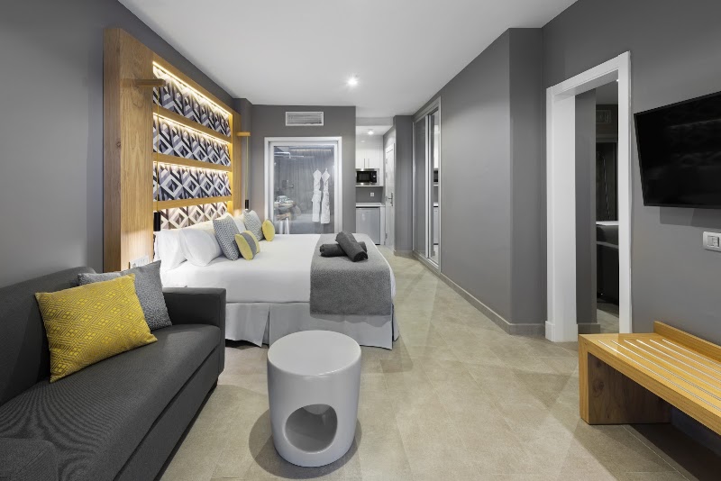 Atlantic Mirage Suites & Spa photo 6