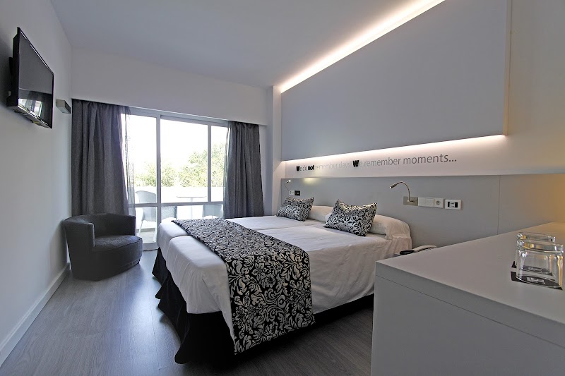 BG Hotel Pamplona photo 5