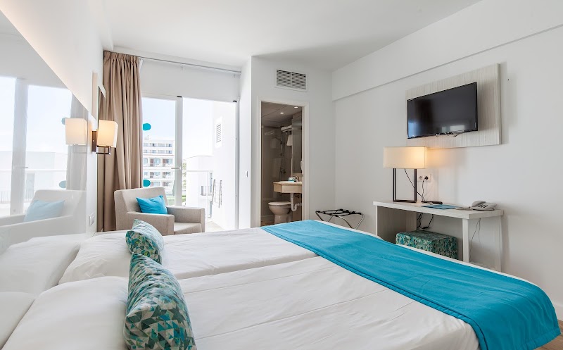 BLUESEA Cala Millor photo 2