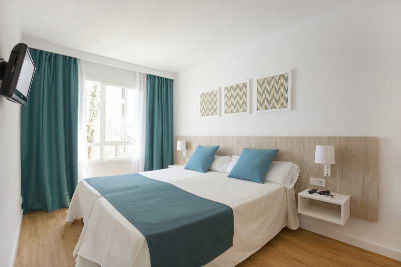 Cabot Hobby Club Apartments photo 2