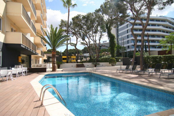 Cabot Tres Torres Apartments photo 9