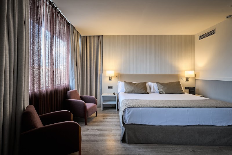 Catalonia Gran Hotel Verdi photo 2