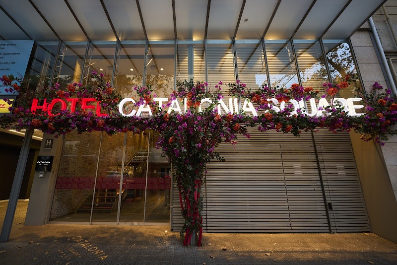 Catalonia Square photo 5