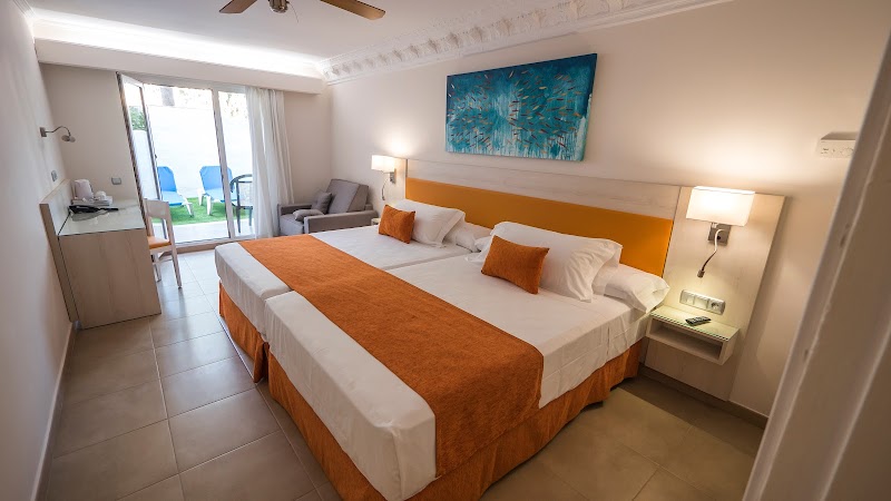 Diverhotel Roquetas photo 2