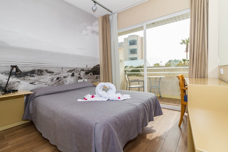 Eix Platja Daurada Hotel & Spa photo 2