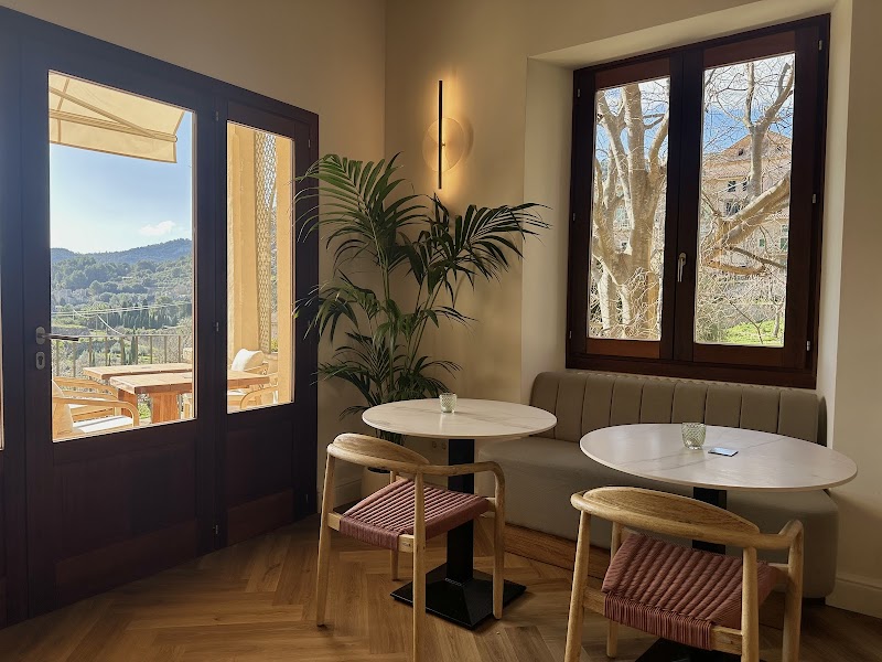 Es Petit Hotel photo 4