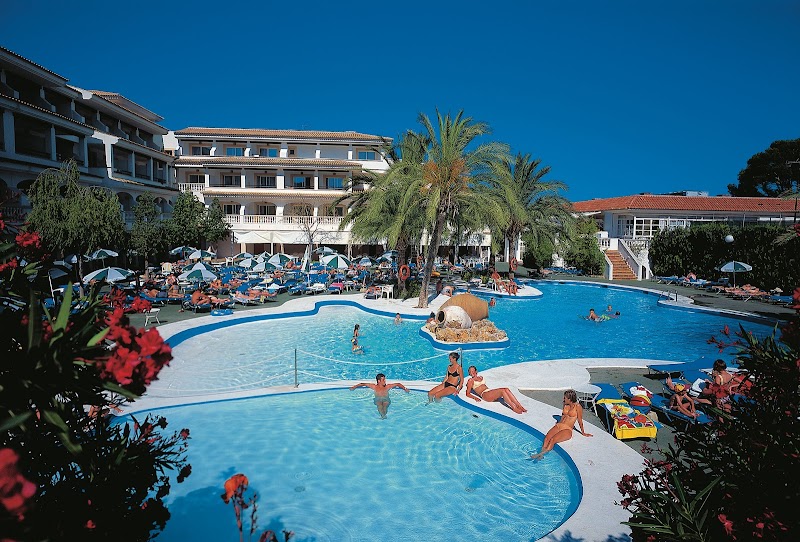 FERGUS Club Font de Sa Cala Beach