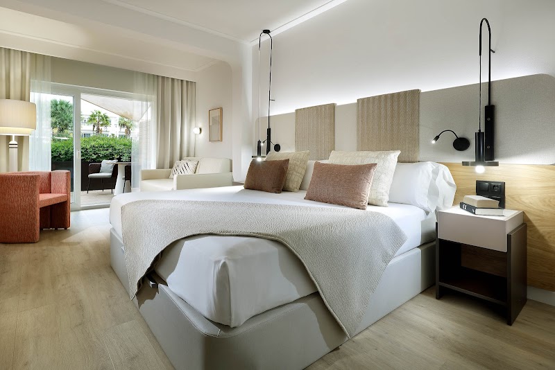 Grand Palladium Palace Ibiza Resort & Spa photo 2