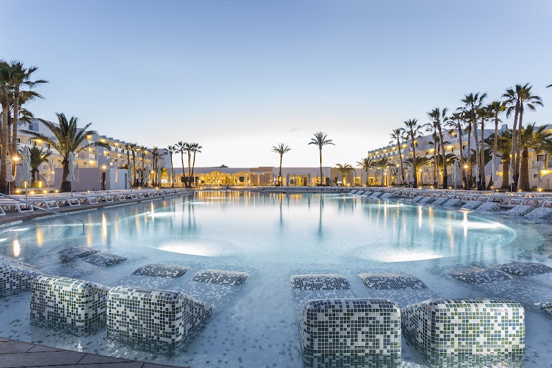 Grand Palladium White Island Resort & Spa photo 3