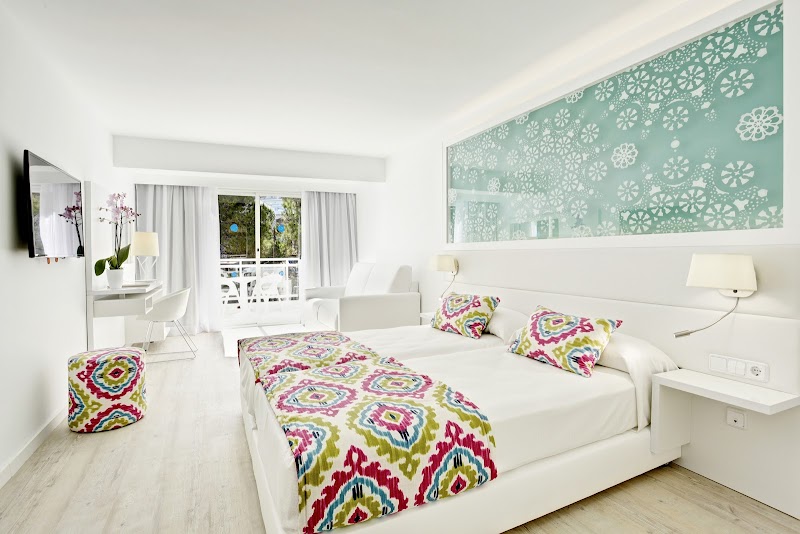 Grupotel Ibiza Beach Resort photo 4