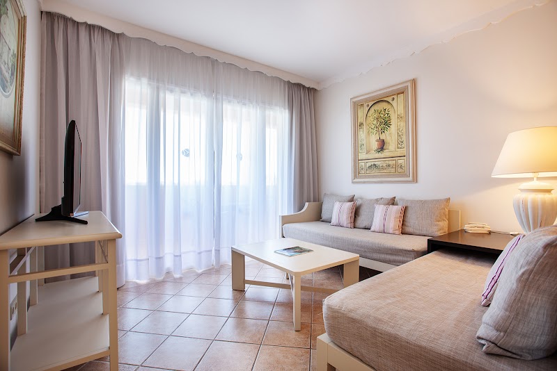 Grupotel Macarella Suites & Spa photo 2