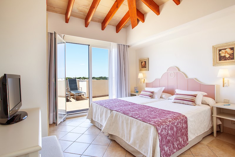 Grupotel Macarella Suites & Spa photo 5