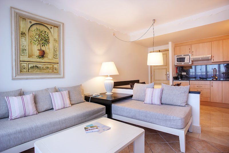 Grupotel Macarella Suites & Spa photo 10