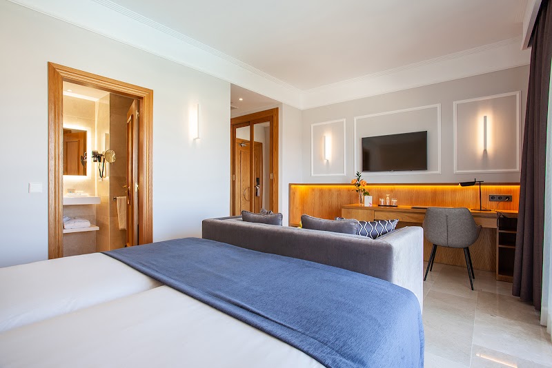 Grupotel Playa de Palma Suites & Spa photo 2
