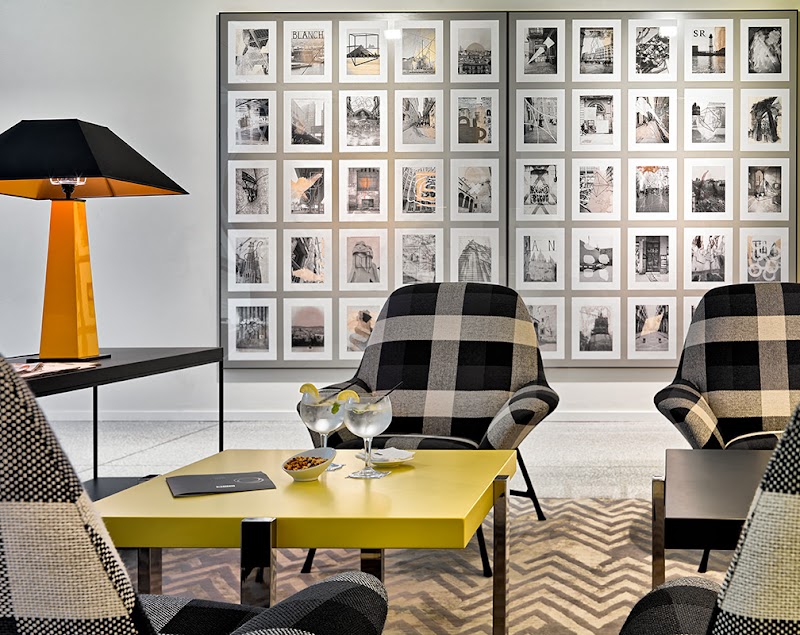 H10 Art Gallery photo 9