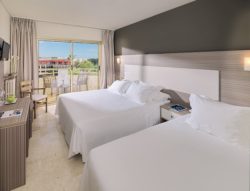 H10 Cambrils Playa photo 6