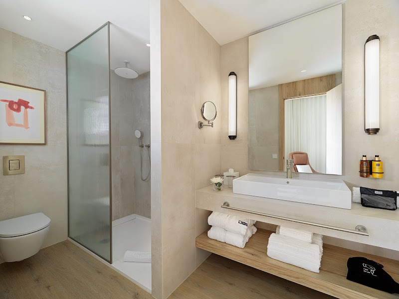 H10 Croma Malaga photo 4