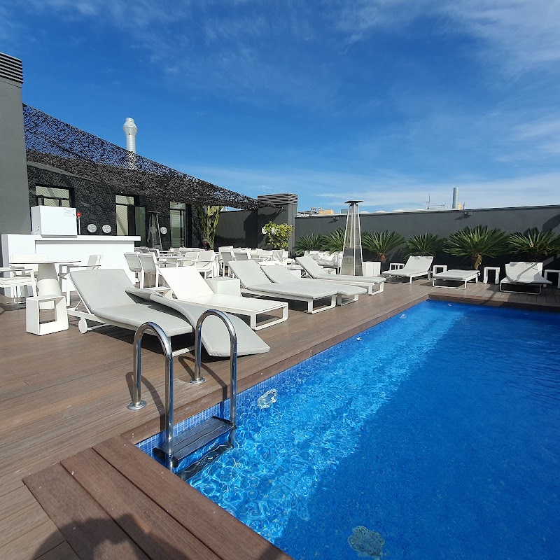 H10 Port Vell photo 3