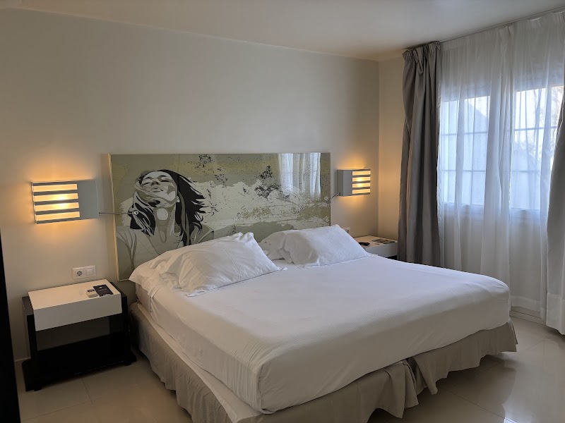 H10 White Suites photo 2