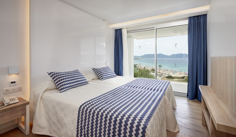 Hipotels Bahia Cala Millor photo 2