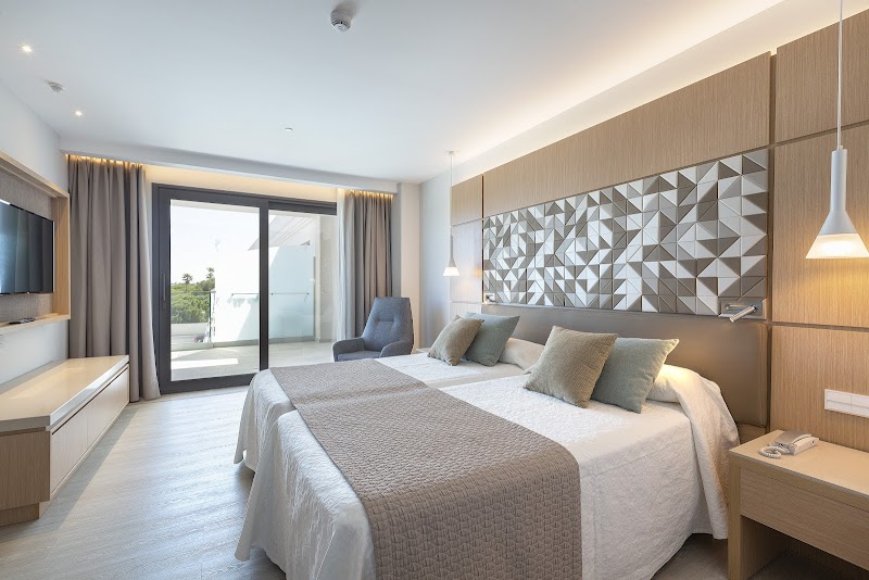 Hipotels Barrosa Park photo 2