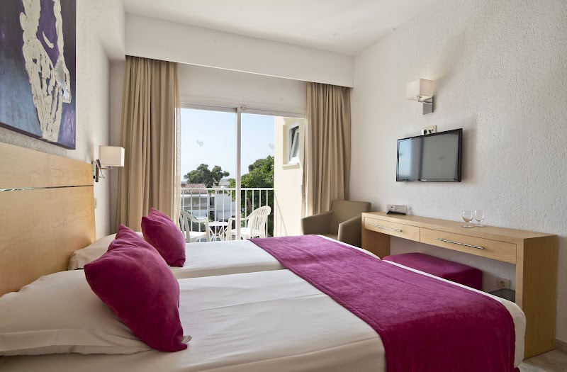 Hotel Capricho & Spa photo 2
