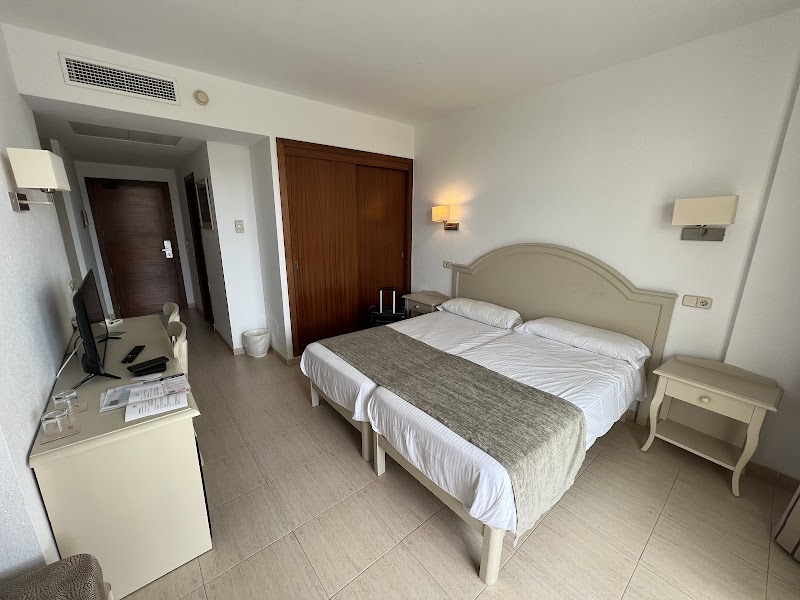 Hotel Garbí Cala Millor photo 2