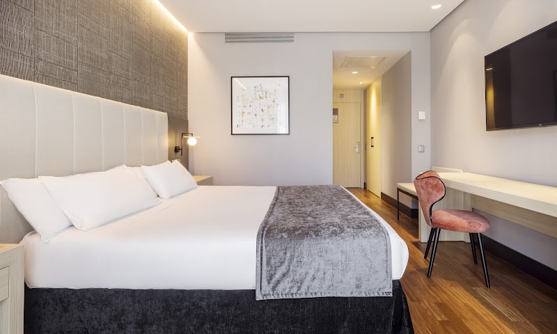 Hotel ILUNION Alcala Norte photo 4