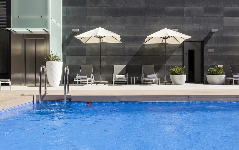 Hotel ILUNION Atrium photo 3