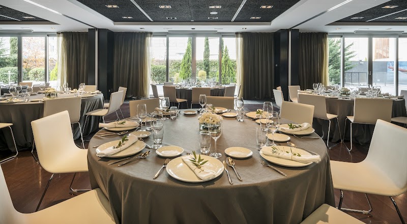 Hotel ILUNION Atrium photo 5