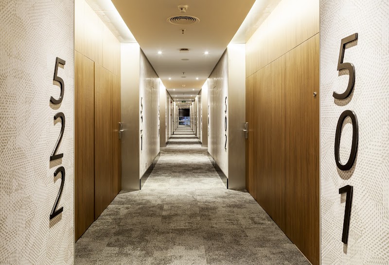 Hotel ILUNION Atrium photo 8