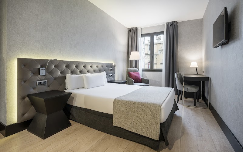 Hotel ILUNION Bel Art photo 2