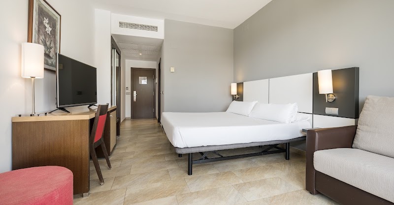 Hotel ILUNION Calas de Conil photo 2