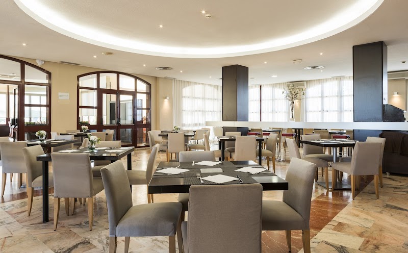 Hotel ILUNION Golf Badajoz photo 9
