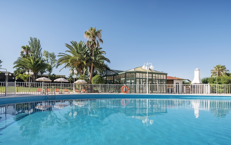 Hotel ILUNION Las Lomas photo 3