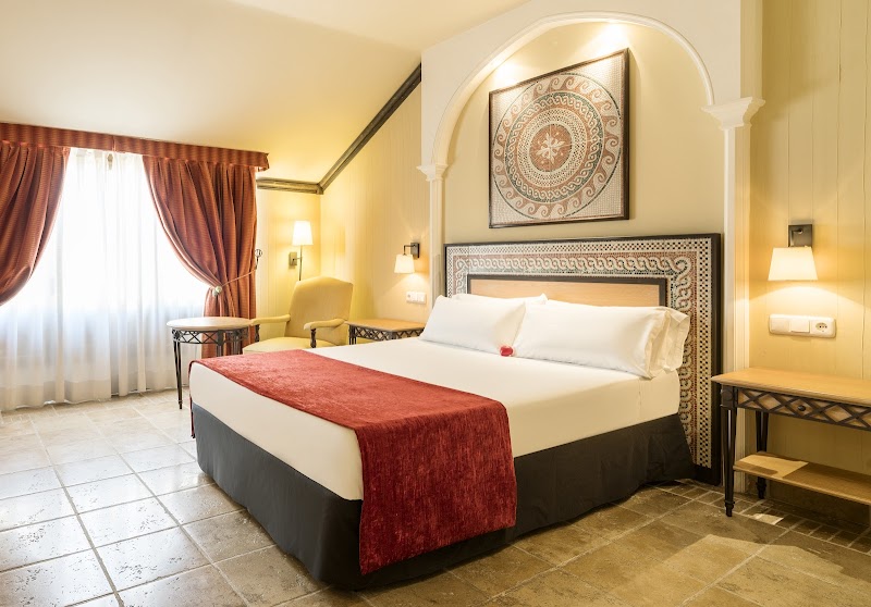 Hotel ILUNION Merida Palace photo 2