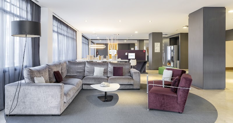 Hotel ILUNION Romareda photo 6