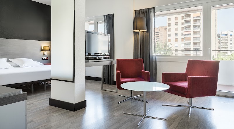 Hotel ILUNION Romareda photo 7
