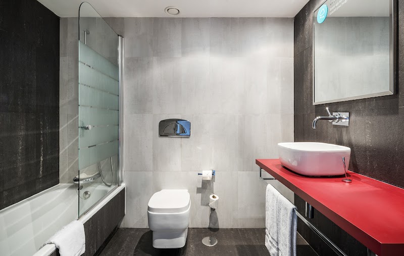 Hotel ILUNION Suites Madrid photo 3