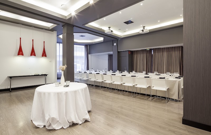 Hotel ILUNION Suites Madrid photo 5