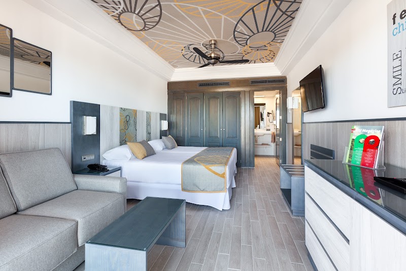 Hotel Riu Chiclana photo 2