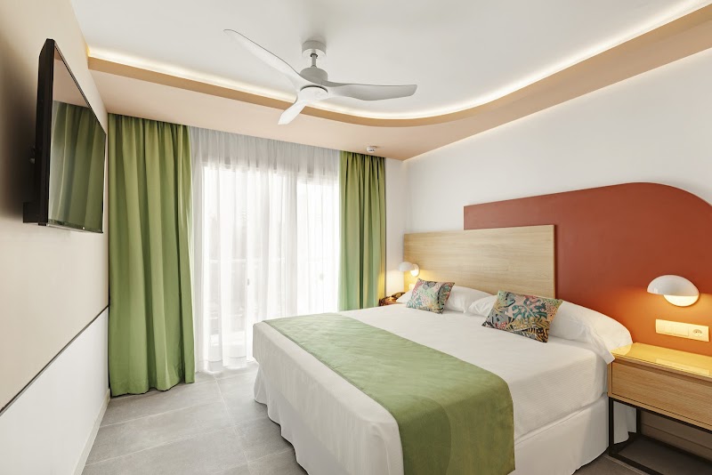 Hotel Riu Concordia photo 2